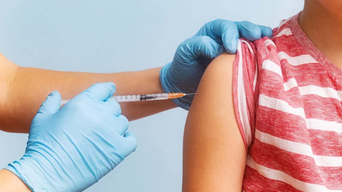 SUS amplia a oferta da vacina contra meningite para crianças de 12 meses