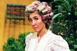 Fãs de ‘Chaves’ pedem derrubada da estátua de ‘dona Florinda’