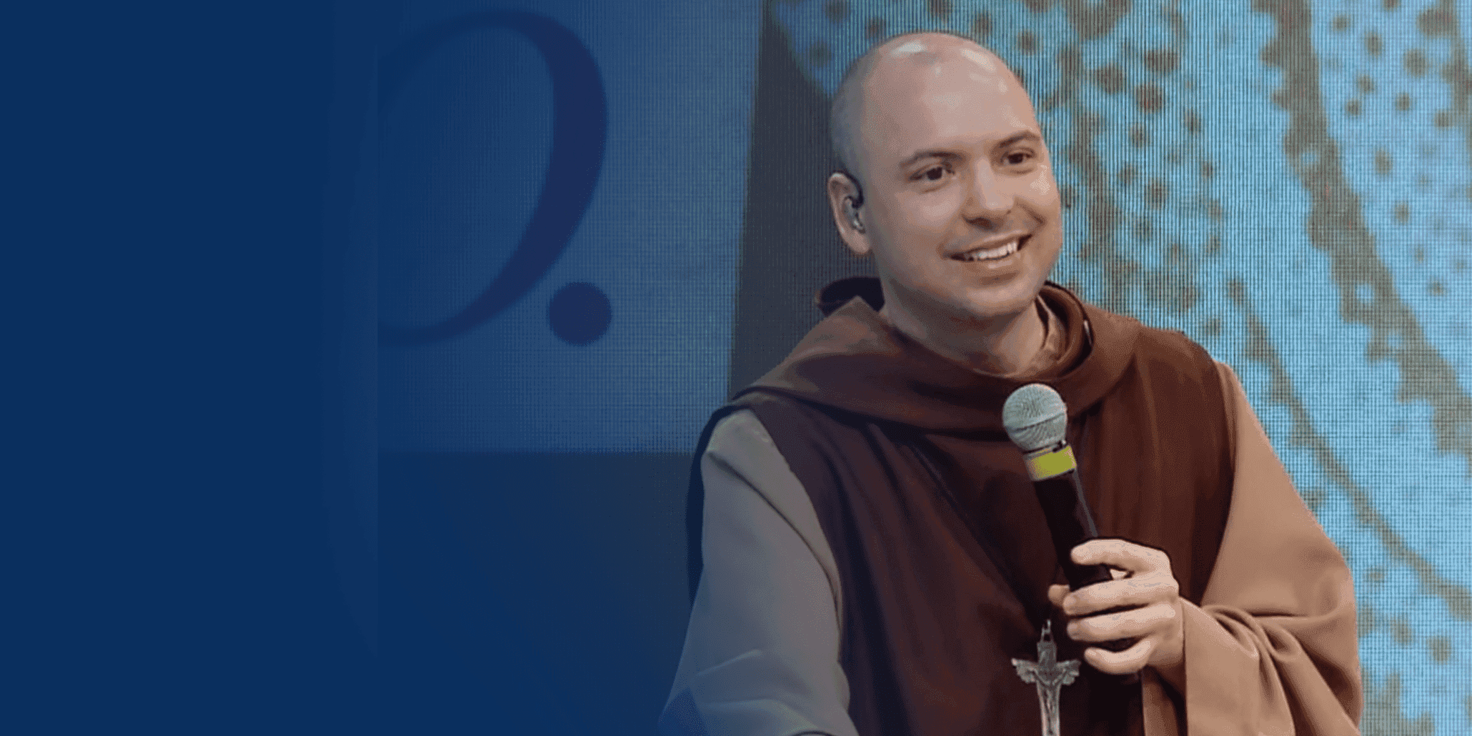 Quem é Frei Gilson, o padre que arrasta multidões na internet?