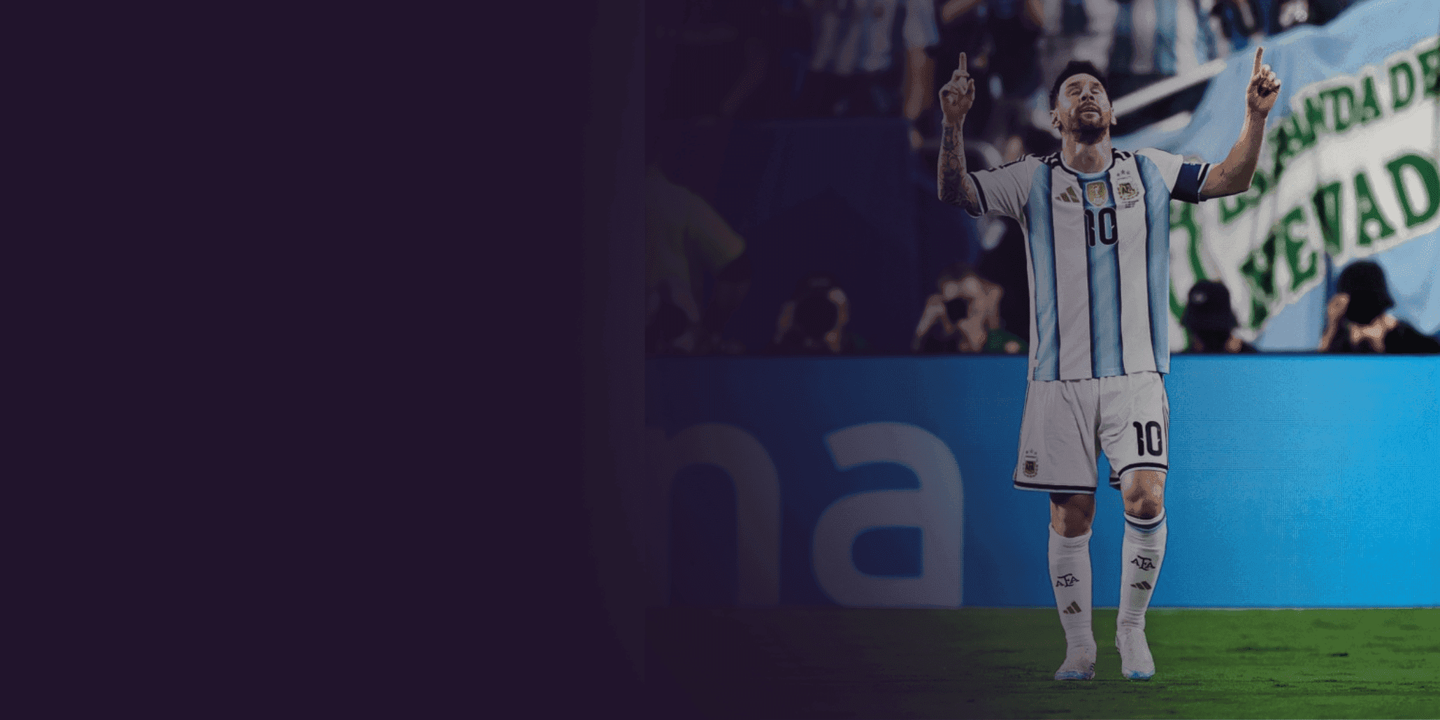 Messi faz três gols em estreia e iguala Klose na artilharia das Copas