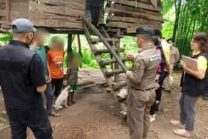 Criança tailandesa é resgatada após viver isolada com cães e se comunicar latindo
