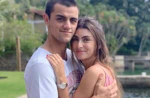 Felipe Simas se desculpa após elogiar esposa por largar emprego e priorizar família