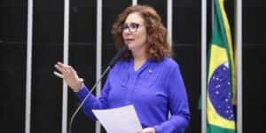 Carla Zambelli é presa na Itália após fugir do Brasil