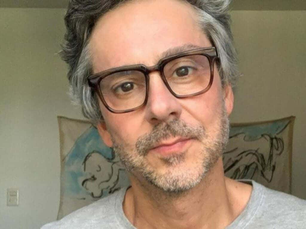 Alexandre Nero desabafa e assume dificuldade em acreditar no amor: “Tive problemas”