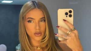 Virginia Fonseca surge nua nas redes sociais e compartilha momento íntimo de seu ritual de beleza