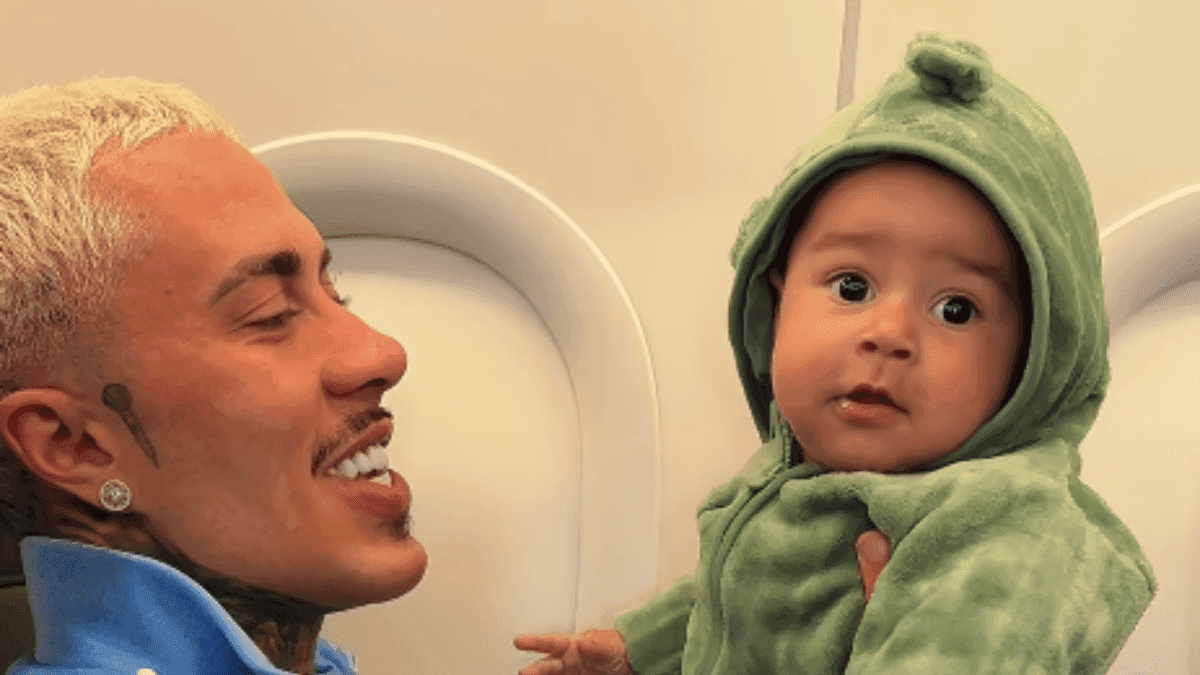 MC Daniel explica ausência no mesversário do filho