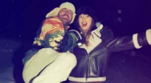Travis Kelce avalia romance com Taylor Swift: ‘Apenas duas pessoas apaixonadas’