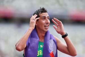 Caio Bonfim recupera aliança perdida durante o Mundial de Atletismo de Tóquio