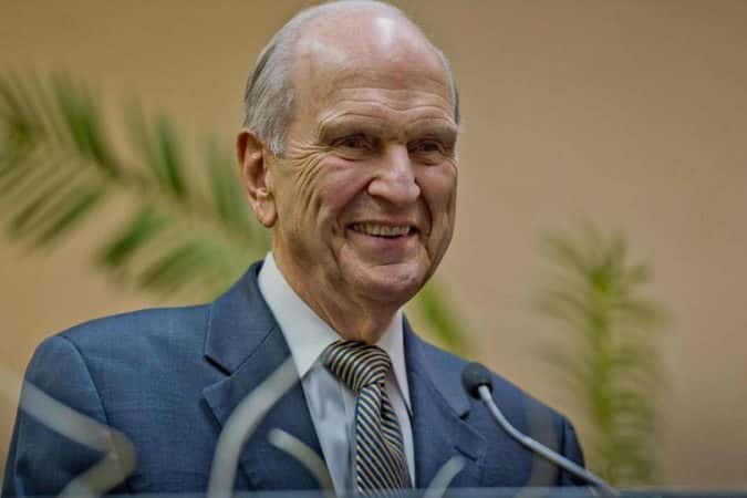 Morre Russel M. Nelson, líder da igreja mórmon, aos 101 anos