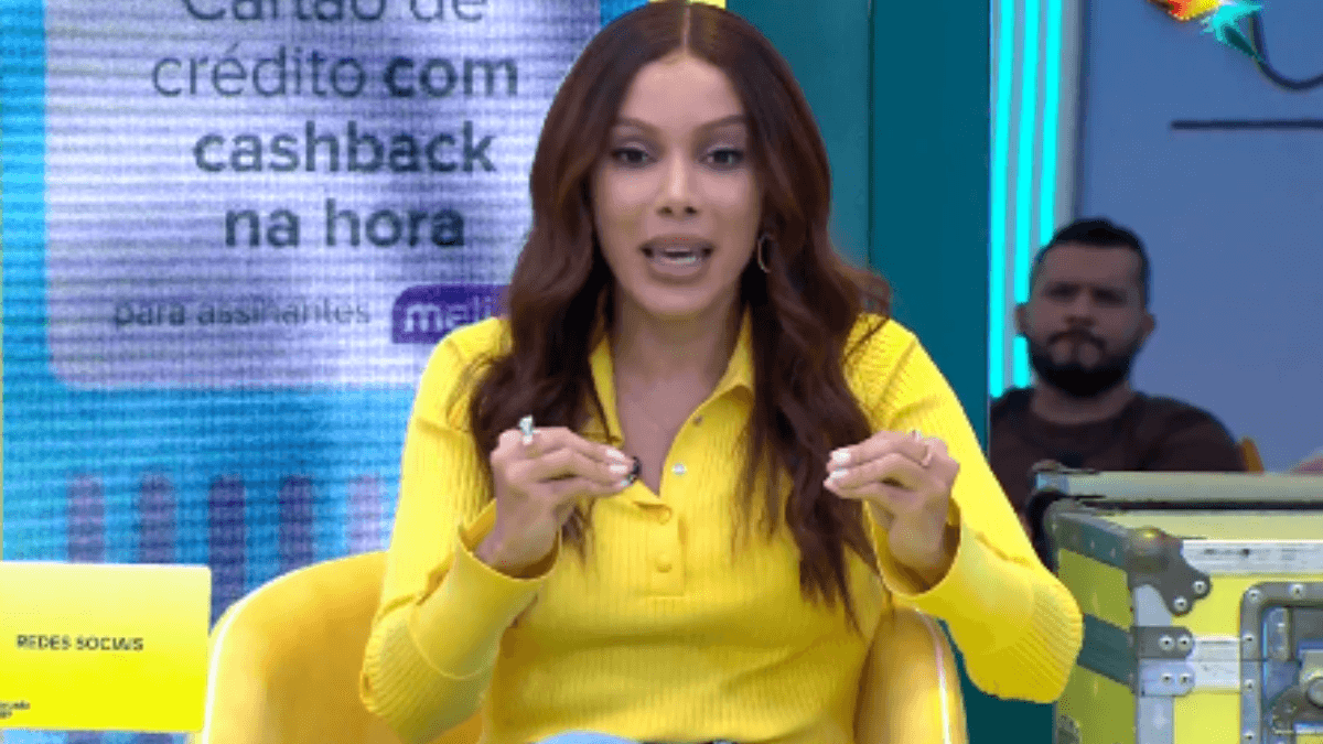 Anitta aconselha participantes do Estrela da Casa