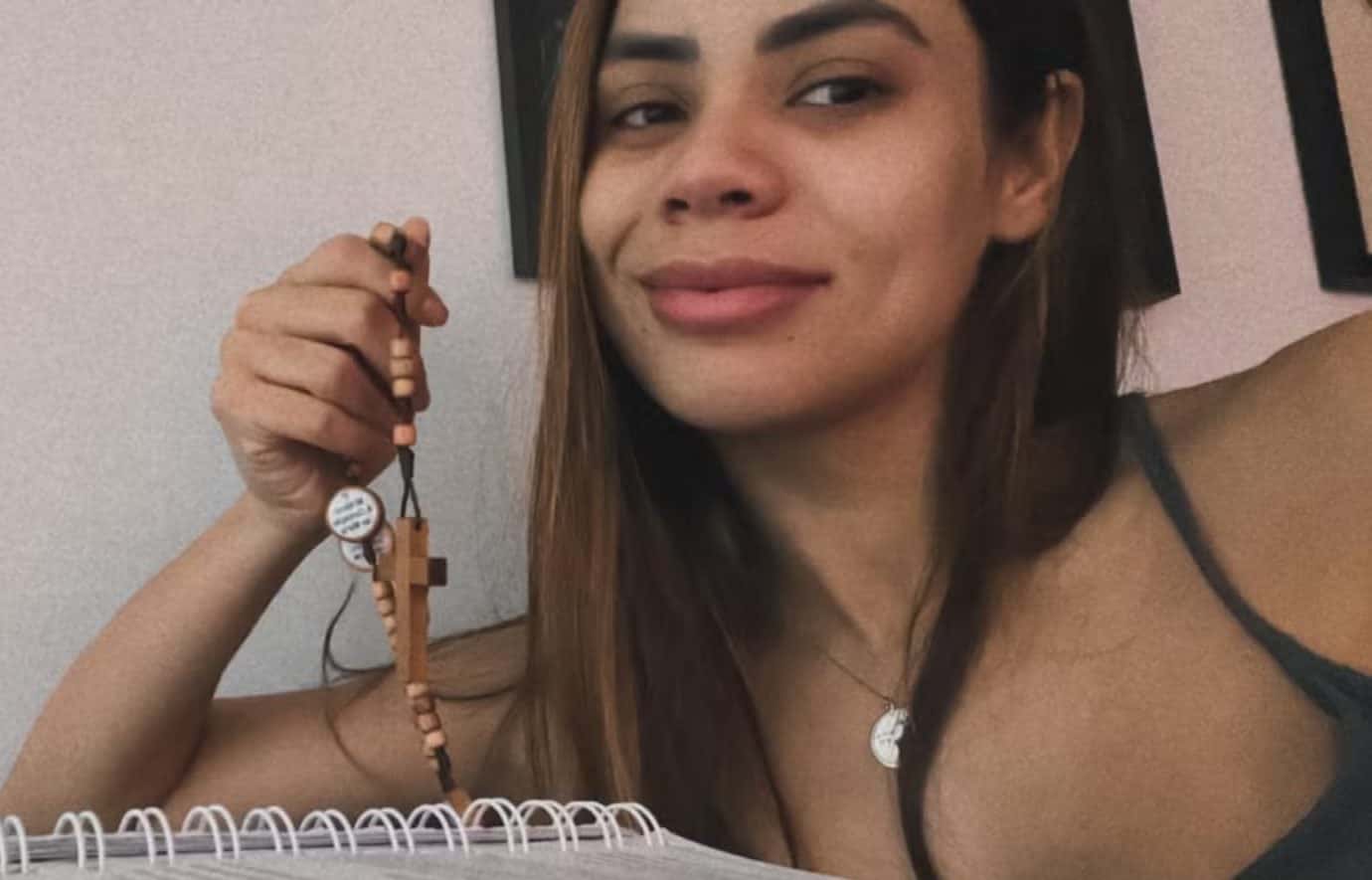 ‘Chorei litros’, diz Lexa em desabafo após ‘falhar’ com grupo de oração