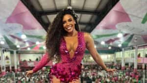 Rainha da Mangueira sobre celebridades no samba: ‘Coroa não cabe no bolso’