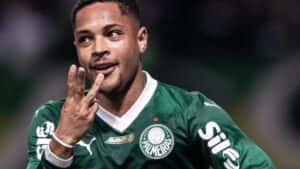 Vaza briga entre jogador do Palmeiras e sua mãe: ‘Prepotente’