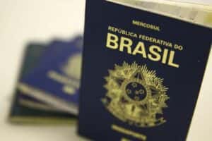 Falta de verba pode fazer PF interromper emissão de passaporte