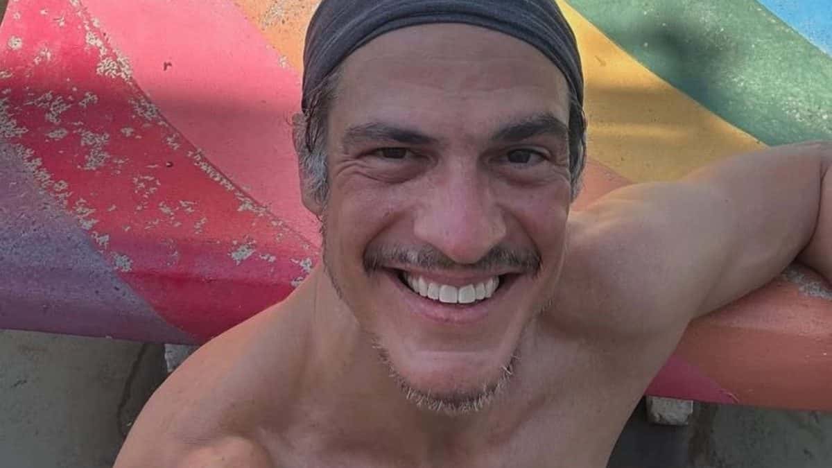 Mateus Solano se pronuncia após tapa em celular de espectadora