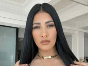 Simaria afasta o cabelo e mostra decote ‘explosivo’: “Uma verdadeira musa”