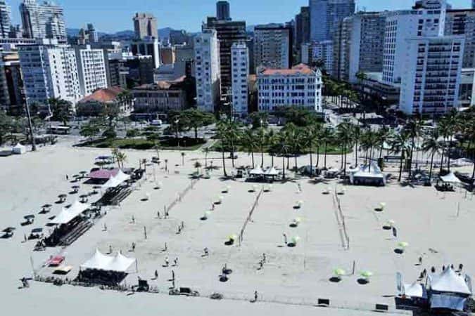 Militar do Exército sofre assalto, persegue e mata suspeito a tiros em praia do Guarujá