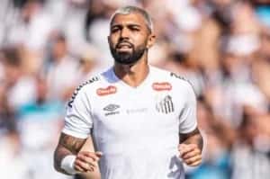 Gabigol pode voltar a ser titular em clássicos após 326 dias