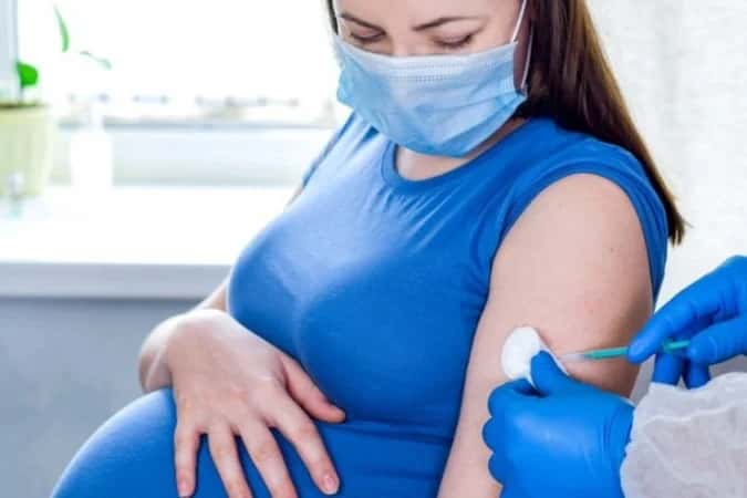 Vacina contra Covid-19 torna gravidez mais segura