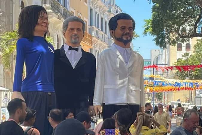 Olinda transforma Kleber Mendonça Filho e Wagner Moura em bonecos