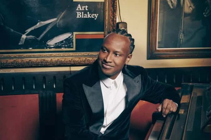 Thiaguinho se reinventa e explora black music no álbum Bem black