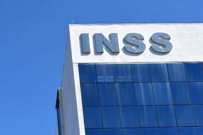 Mesmo após nacionalização da fila, espera é cada vez maior no INSS