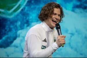 Imprensa internacional aplaude o ouro histórico de Lucas Pinheiro