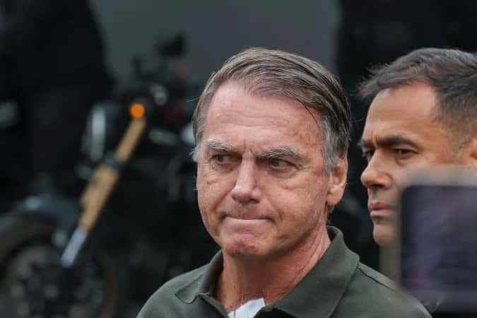Bolsonaro faz 71 anos e segue sem previsão de alta da UTI