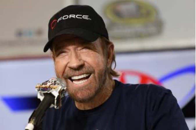 Chuck Norris, astro do cinema e das artes marciais, morre aos 86 anos