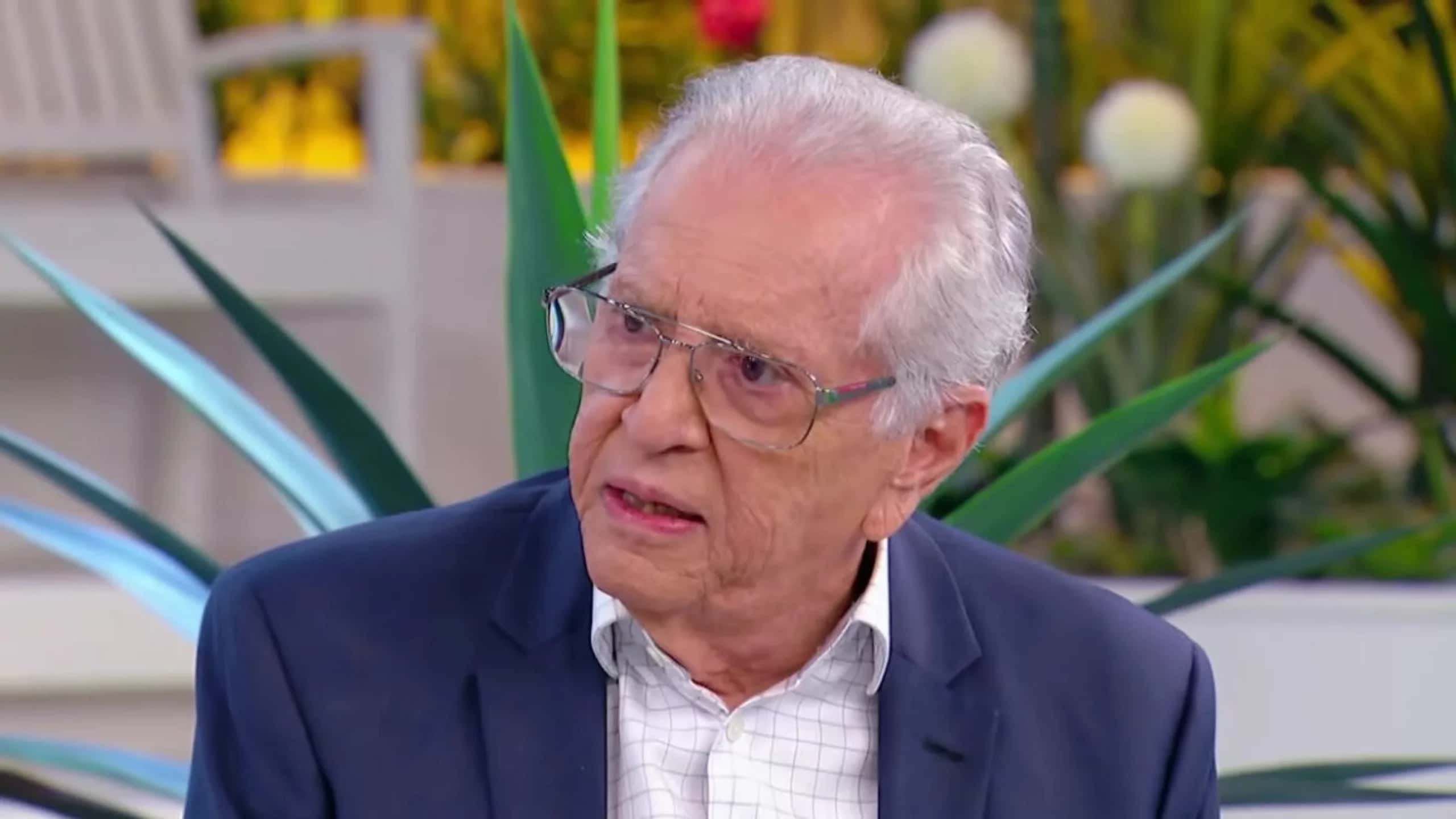 Carlos Alberto de Nóbrega é internado em SP às vésperas de completar 90 anos