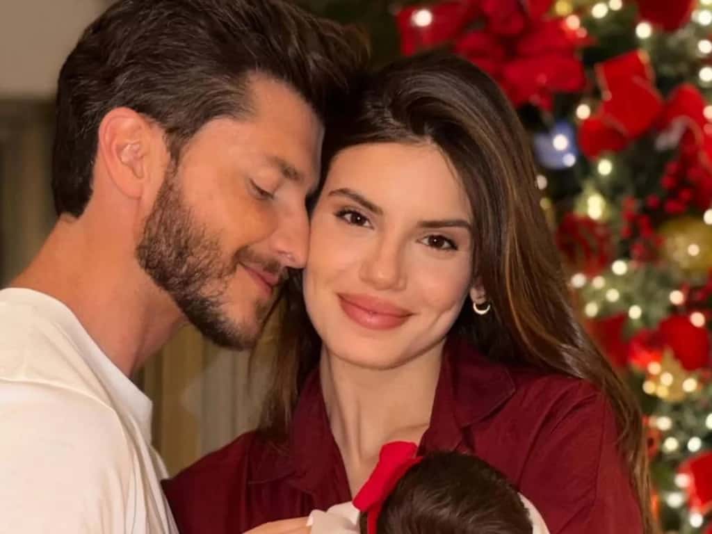 Camila Queiroz fala sobre mudanças após nascimento da filha