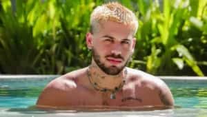 Zé Felipe exibe nova tatuagem e revela promessa feita a Deus