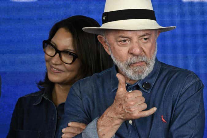 Lula volta a Brasília após dois procedimentos de saúde em São Paulo