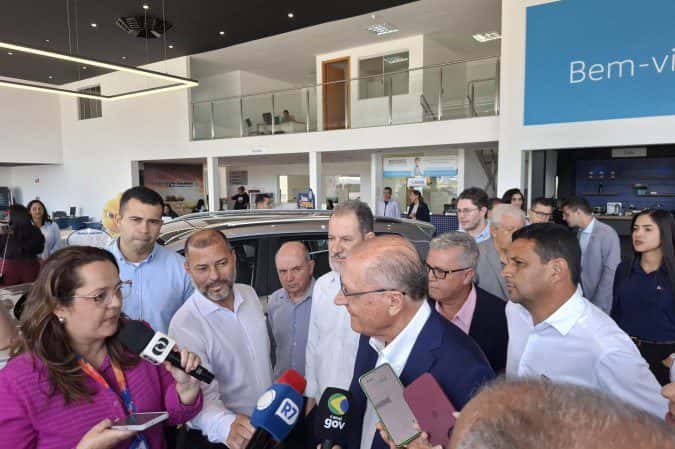 Taxa das blusinhas expõe racha entre alas do governo federal