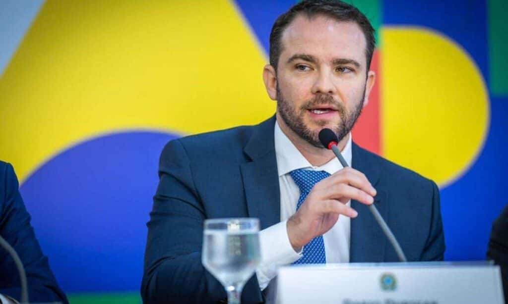 Governo faz parceria com EUA para combater tráfico de armas e drogas