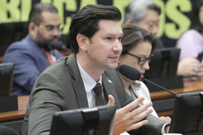 Novo tenta barrar regra que limita apostas de mercados preditivos