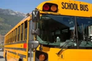 Alunos evitam tragédia após motorista desmaiar em ônibus nos EUA