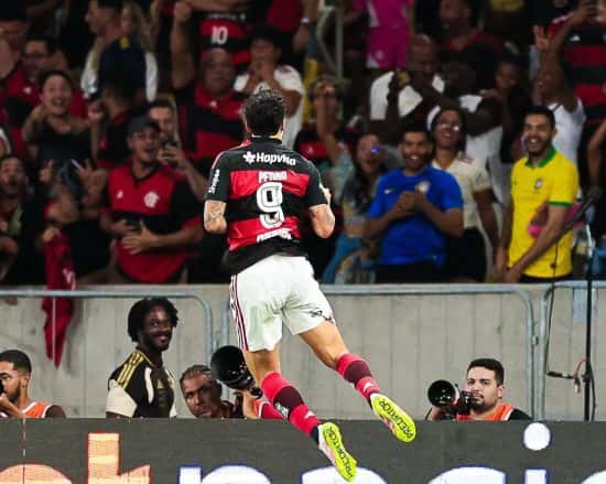 Pedro encarna mantra do Fla em corrida por vaga na Copa