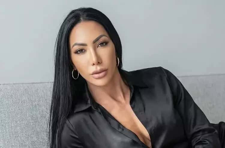 Mãe de filho de Ronaldo reage a críticas após se expor em plataforma adulta