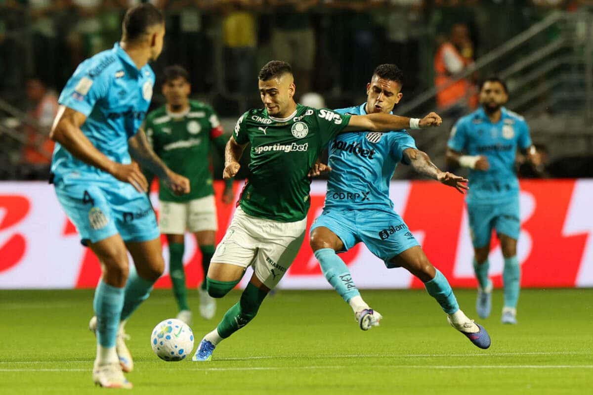CBF expõe áudio do VAR e revela motivo de gol anulado do Palmeiras contra o Santos