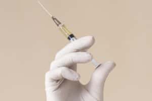 Conselho Federal de Medicina proíbe uso de PMMA para fins estéticos no Brasil