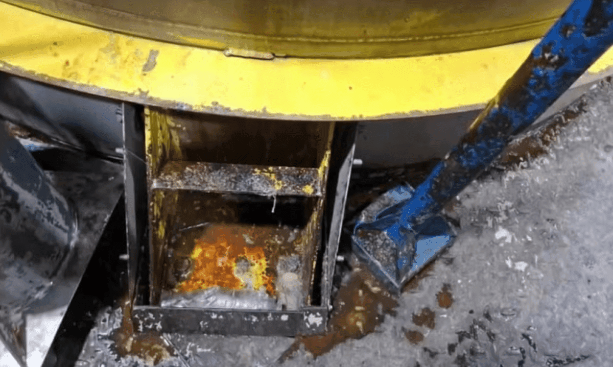 Imagens revelam corrosão e falhas em fábrica da Ypê; veja