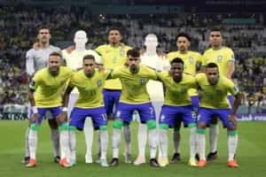 Com base que resistiu ao tempo, Seleção se apresenta na Granja Comary