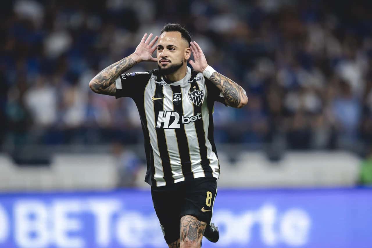 Atlético vence o Cruzeiro em clássico com 3 expulsões e 9 amarelos