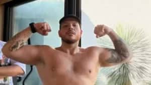 Ferrugem surge sem camisa na academia após perder mais de 45 kg e impressiona com transformação