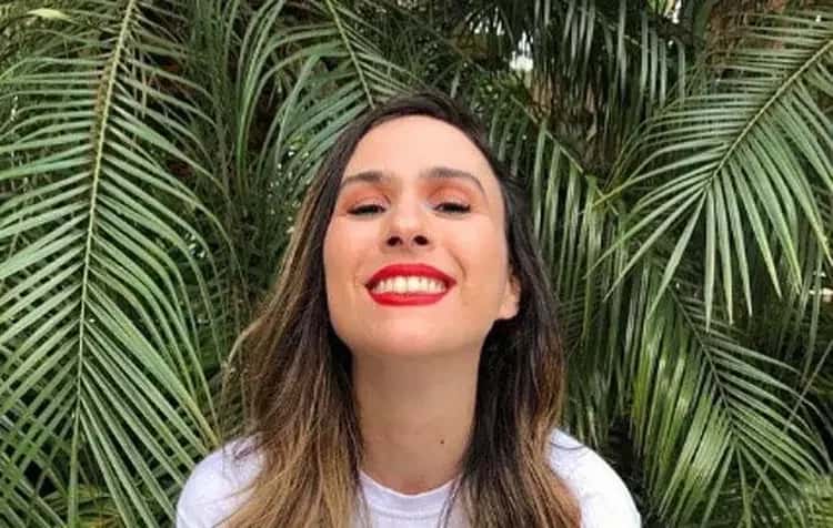 Com claustrofobia, Tatá Werneck vai de carro a SP e relata ansiedade