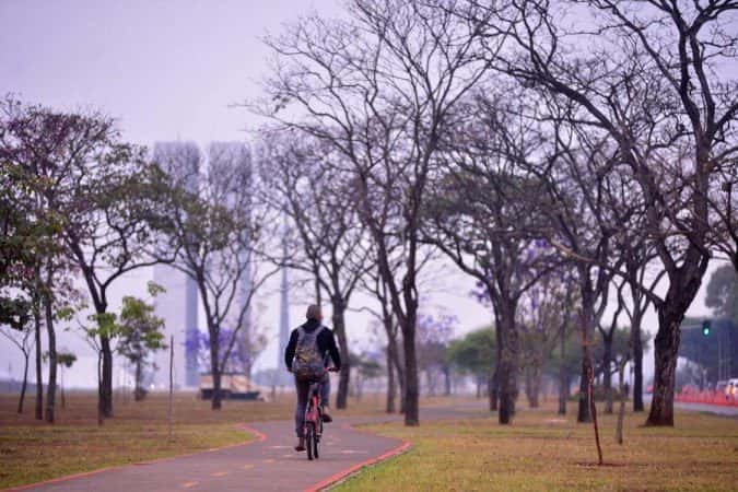 Frio: Inverno começa domingo, com sol no DF e “friaca” pelo Brasil