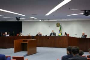 STF condena Eduardo Bolsonaro a 4 anos de prisão por coação no exterior