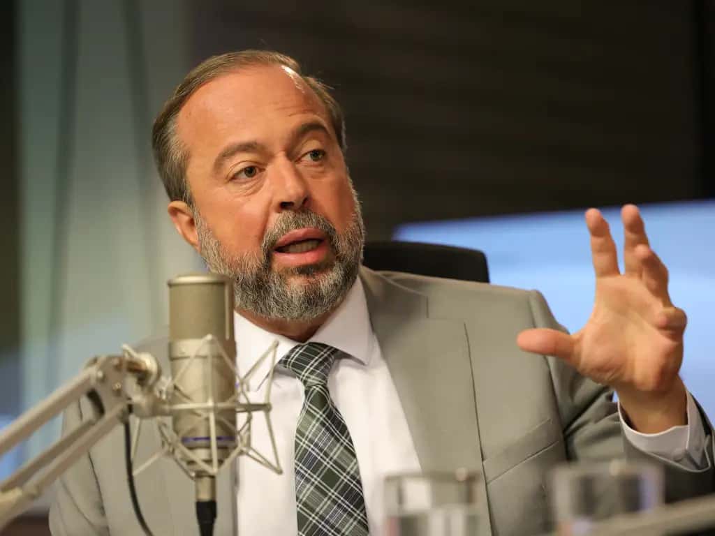 Governo Lula propõe aumentar etanol na gasolina para conter preços