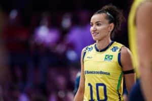 Gabi sente desconforto na lombar e não joga 3ª etapa da Liga das Nações de Vôlei